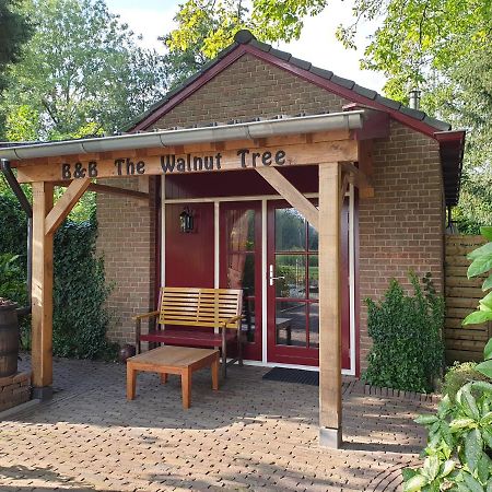 The Walnut Tree Bed and Breakfast Hellevoetsluis Eksteriør billede