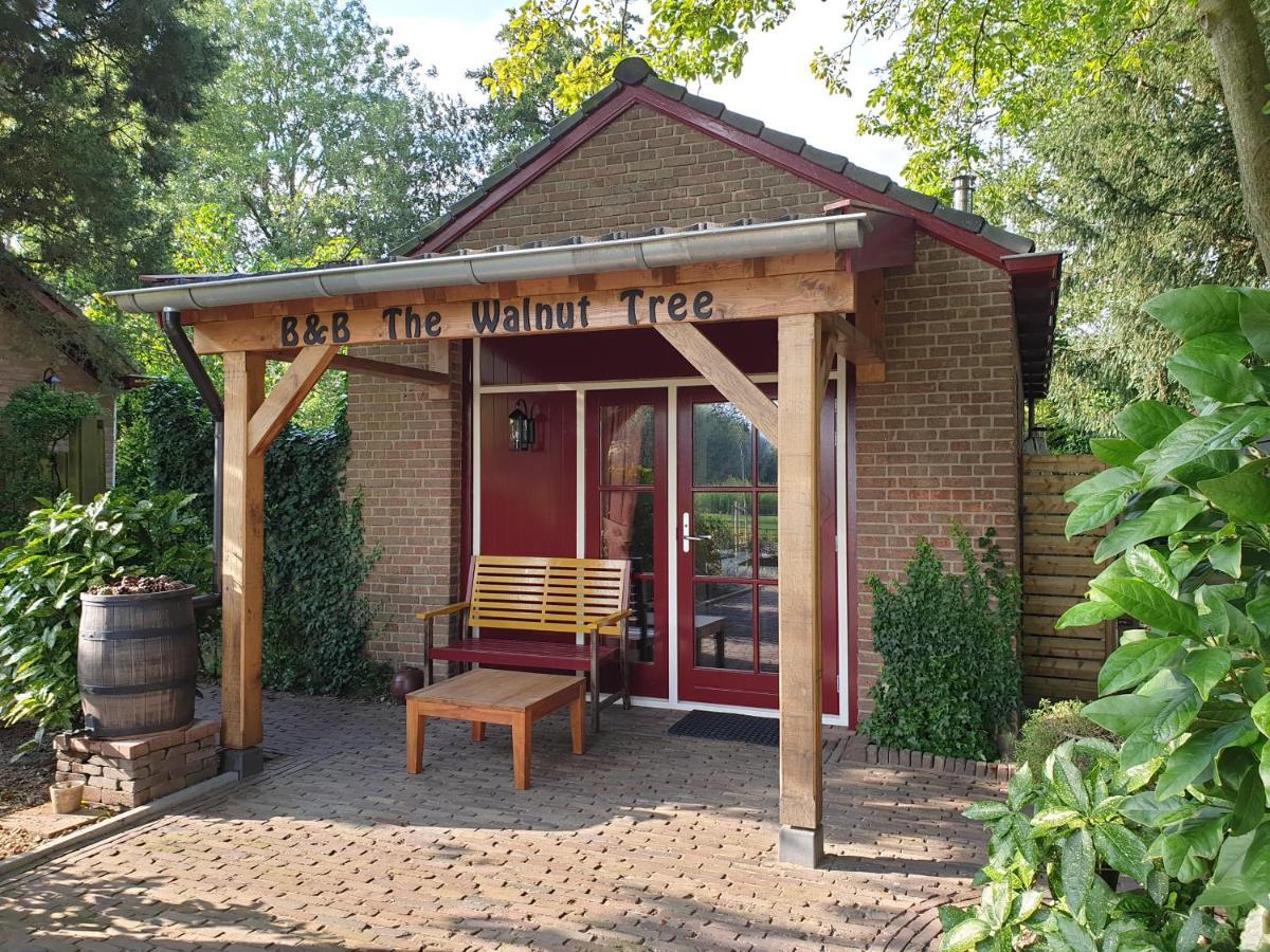 The Walnut Tree Bed and Breakfast Hellevoetsluis Eksteriør billede