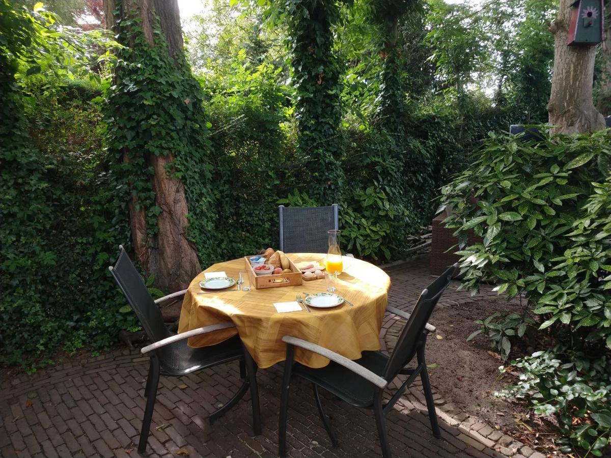 The Walnut Tree Bed and Breakfast Hellevoetsluis Eksteriør billede